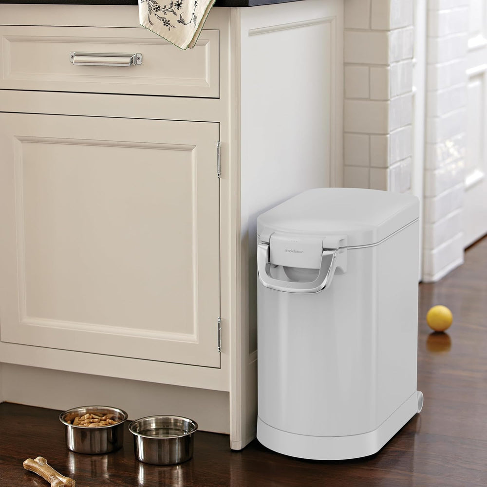 simplehuman Medium Pet Food Storage Container, Holds 25-29 lb / 11-13 kg of D...