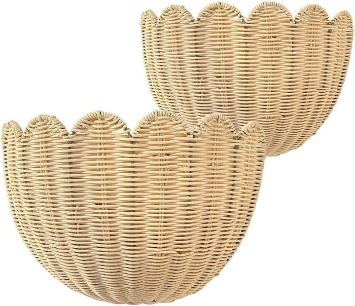 Set of 2 Scalloped Hanging Wicker Baskets for Wall, Scalloped Home Decor, Hanging Woven Rattan Wall Basket for Flowers Front Door Bathroom Storage (Imitation Rattan)