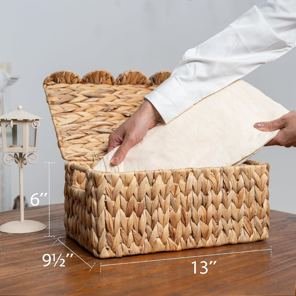 StorageWorks Wicker Storage Basket with Lid, Scalloped Wicker Baskets